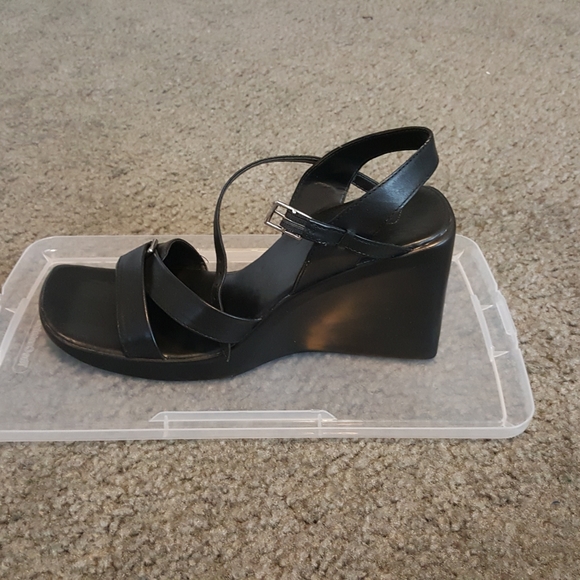 Diba Sandals size 10 - Picture 2 of 5
